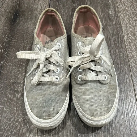 Vans - Picture 1 of 3